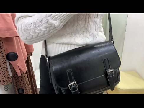 ❤️ Masturbazione pubblica della giovane cagna FeralBerry con un dildo nel camerino ❤️❌ Sessoal it.myteporn.ru ❤️